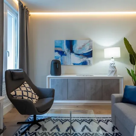 Alhondiga By Staynnapartments *